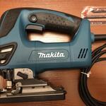 Лобзик электрический Makita 4350FCT (720Вт, 800-2800об/мин, маятн. ход)