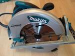 Пила дисковая Makita 5008MG (1800Вт, 5200об/мин, 210x30мм, макс.пропил 75мм, подсветка)