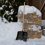 Лопата для уборки снега пластиковая, 420 х 425 х 1550 мм, деревянный черенок, Россия, Сибртех